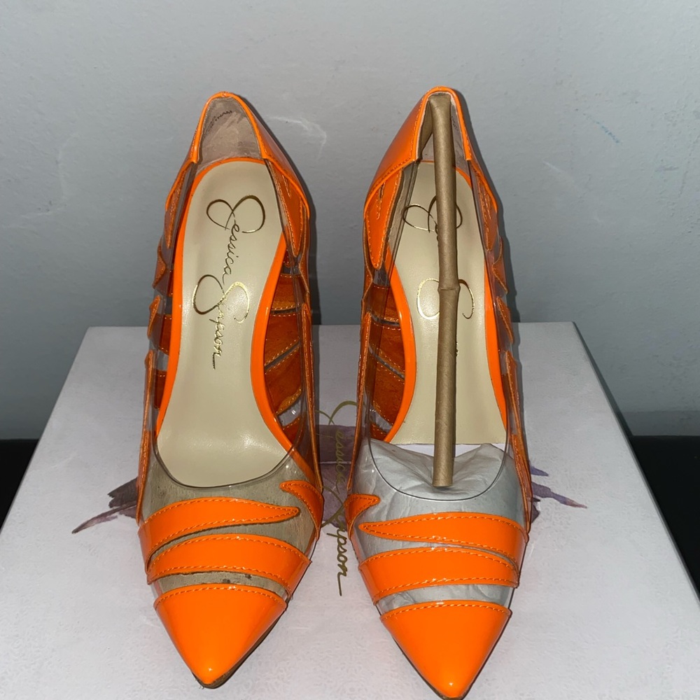 Jessica Simpson’s Women’s Palmra Pump Neon Orange - size 5